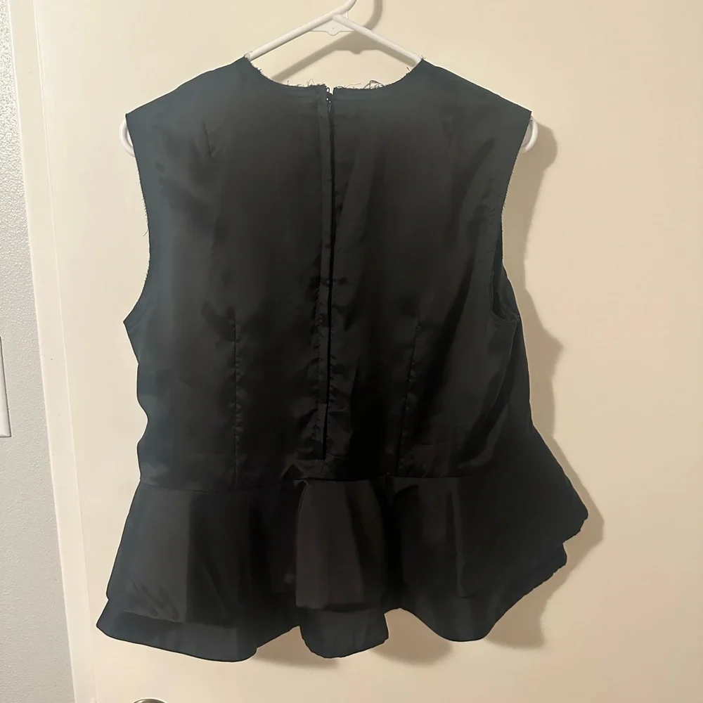 Comme des Garcons Black Sleeveless Peplum style Top - Picture 8 of 9